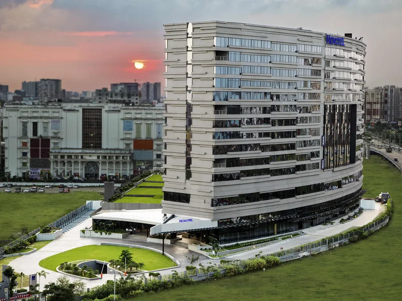 Novotel Kolkata - Hotel & Residences